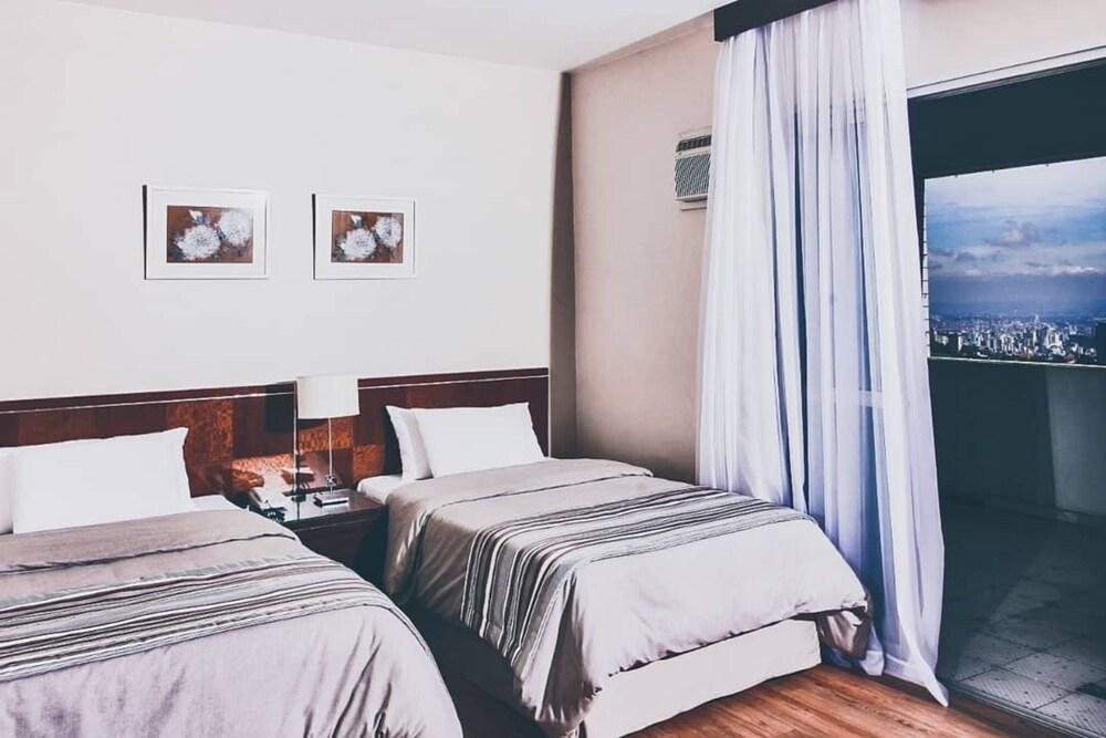 Piemonte Hotel โนวาลีมา ภายนอก รูปภาพ