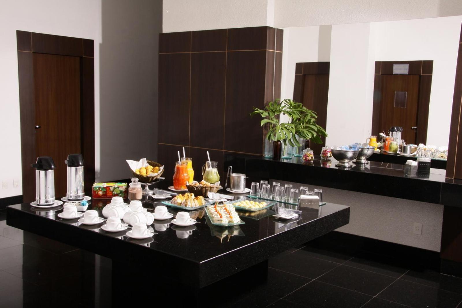 Piemonte Hotel โนวาลีมา ภายนอก รูปภาพ