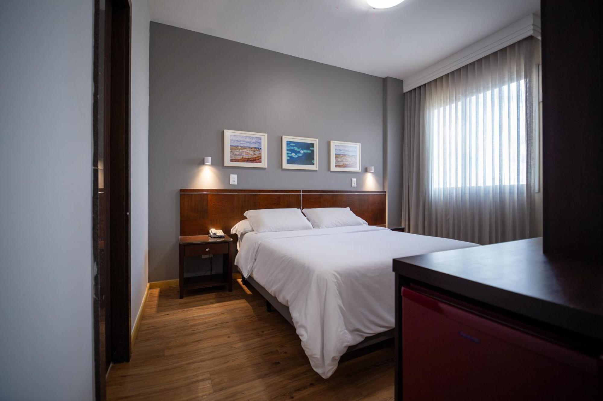 Piemonte Hotel โนวาลีมา ภายนอก รูปภาพ