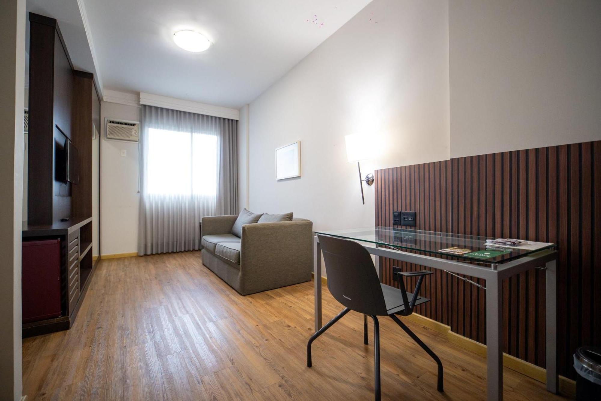 Piemonte Hotel โนวาลีมา ภายนอก รูปภาพ