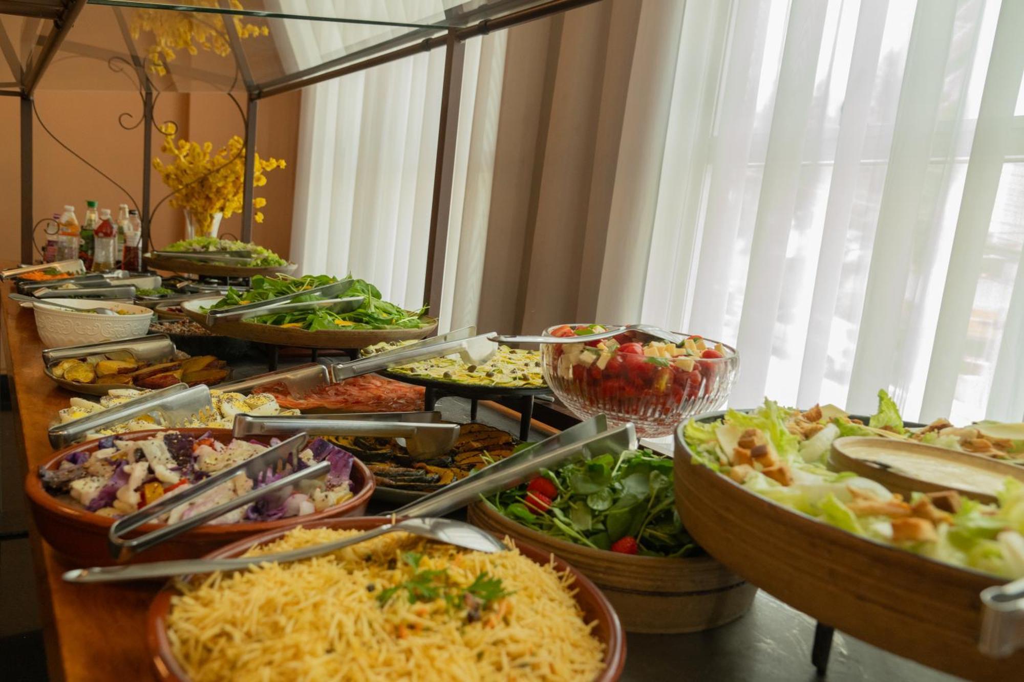 Piemonte Hotel โนวาลีมา ภายนอก รูปภาพ