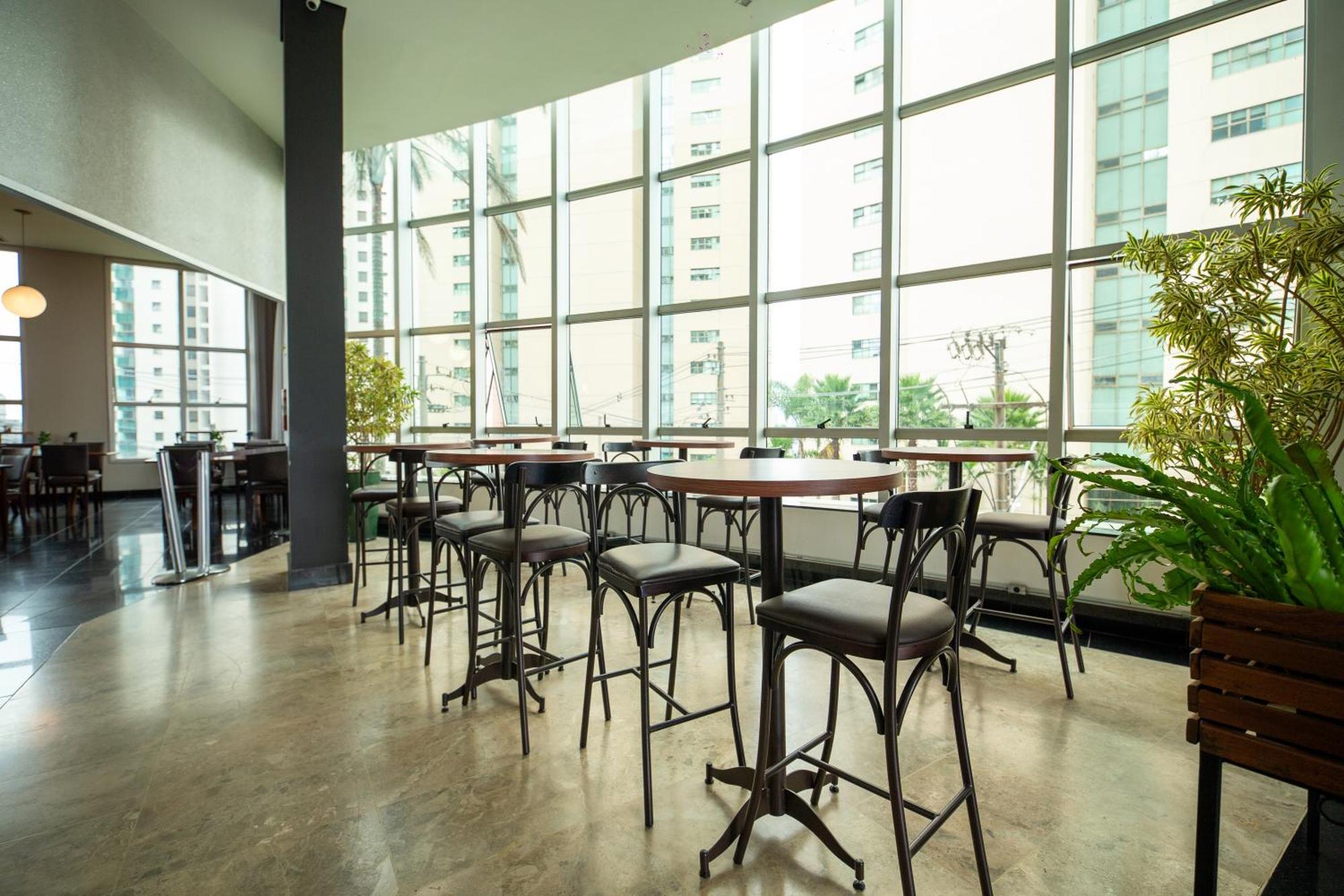 Piemonte Hotel โนวาลีมา ภายนอก รูปภาพ
